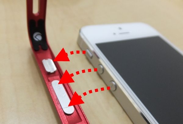 Deff CLEAVE ALUMINUM BUMPER for iPhone 5 サウンドON/OFFボタン